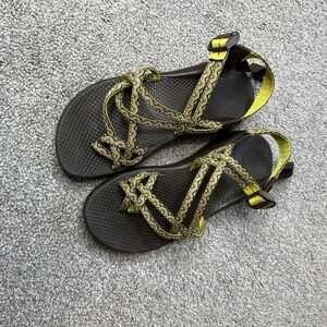 Chaco Sandals Shoes Womens Size 9 Brown Yellow Strappy Vibram Outdoor Hiking